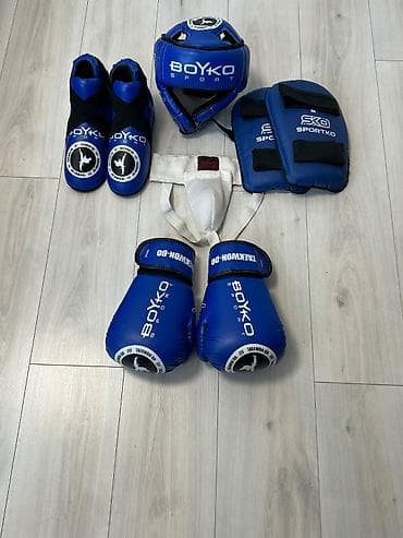 Комплект екіпіровки для єдиноборств таеквондoсиній колір. У наборі: - на lalafo.ua Комплект екіпіровки для єдиноборств таеквондoсиній колір. У наборі: -