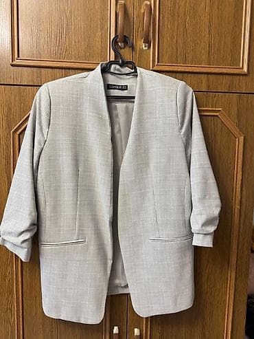 Піджак жіночий M, стан - Хороший, візерунок - Клітинка, колір - Сірий на lalafo.ua Піджак жіночий M, стан - Хороший, візерунок - Клітинка, колір - Сірий